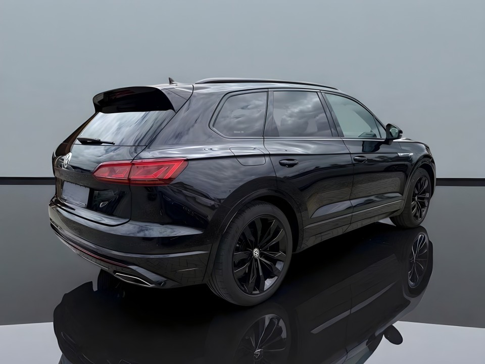 Volkswagen Touareg 3.0TDI R-Line (3)