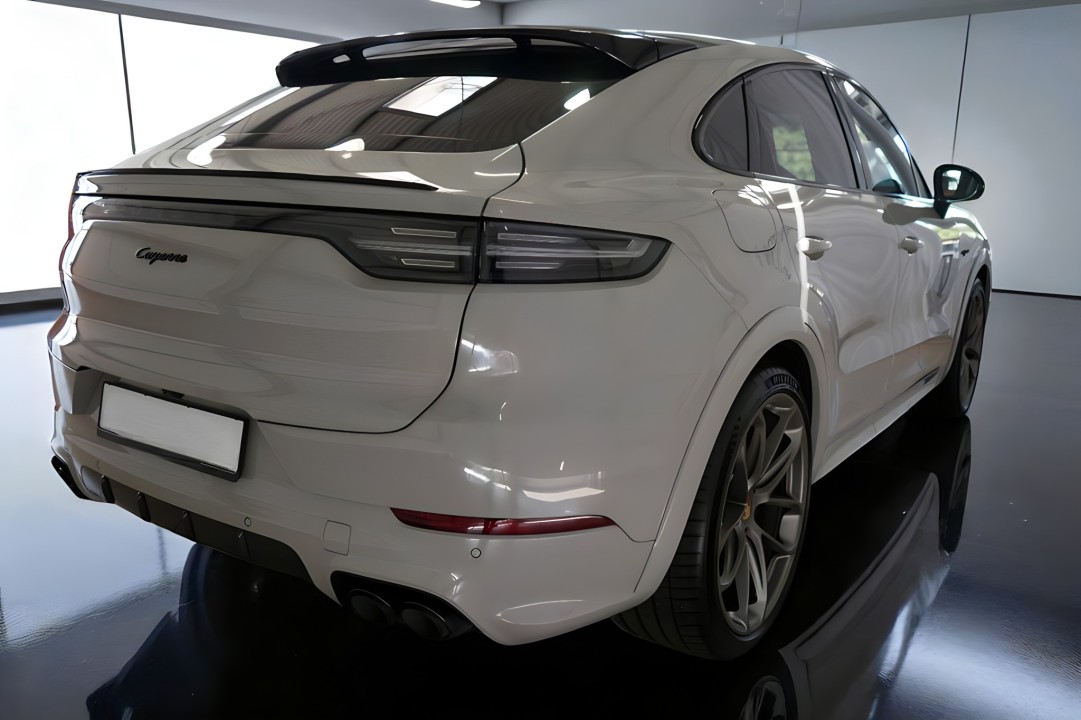 Porsche Cayenne Coupe E-Hybrid Sport (5)