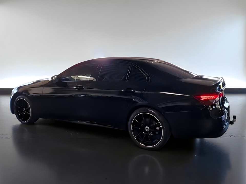 Mercedes-Benz E 220 d AMG (4)