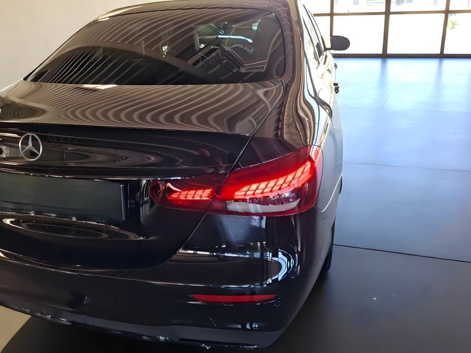 Mercedes-Benz E 220 d AMG (3)