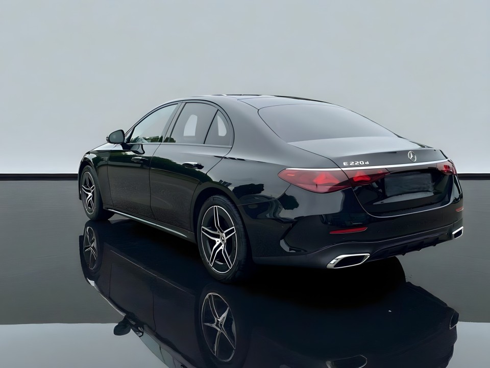 Mercedes-Benz E 220 d AMG Advanced (4)