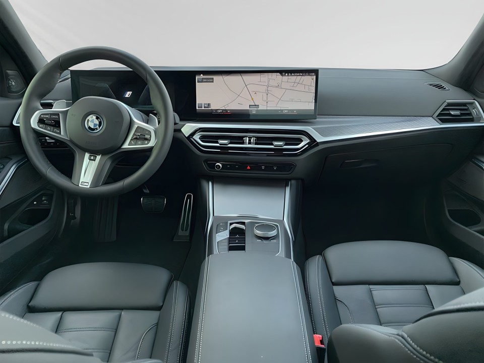 BMW Seria 3 330e M-Sport (5)