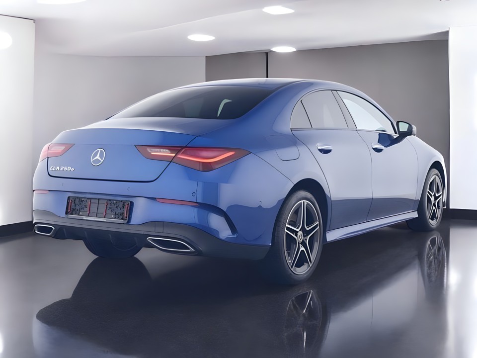Mercedes-Benz CLA 250e AMG Line (2)