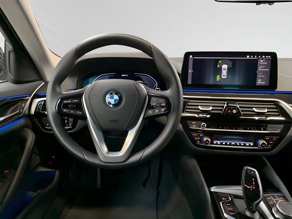 BMW Seria 5 530e Limuzina (5)