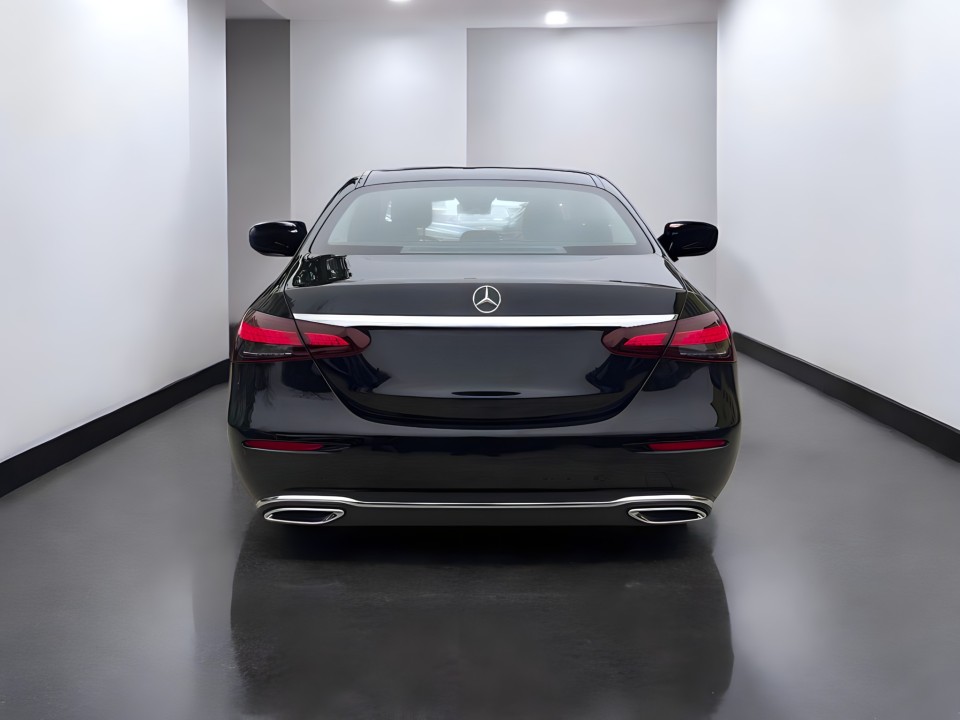 Mercedes-Benz E 220d 4Matic Avantgarde (4)