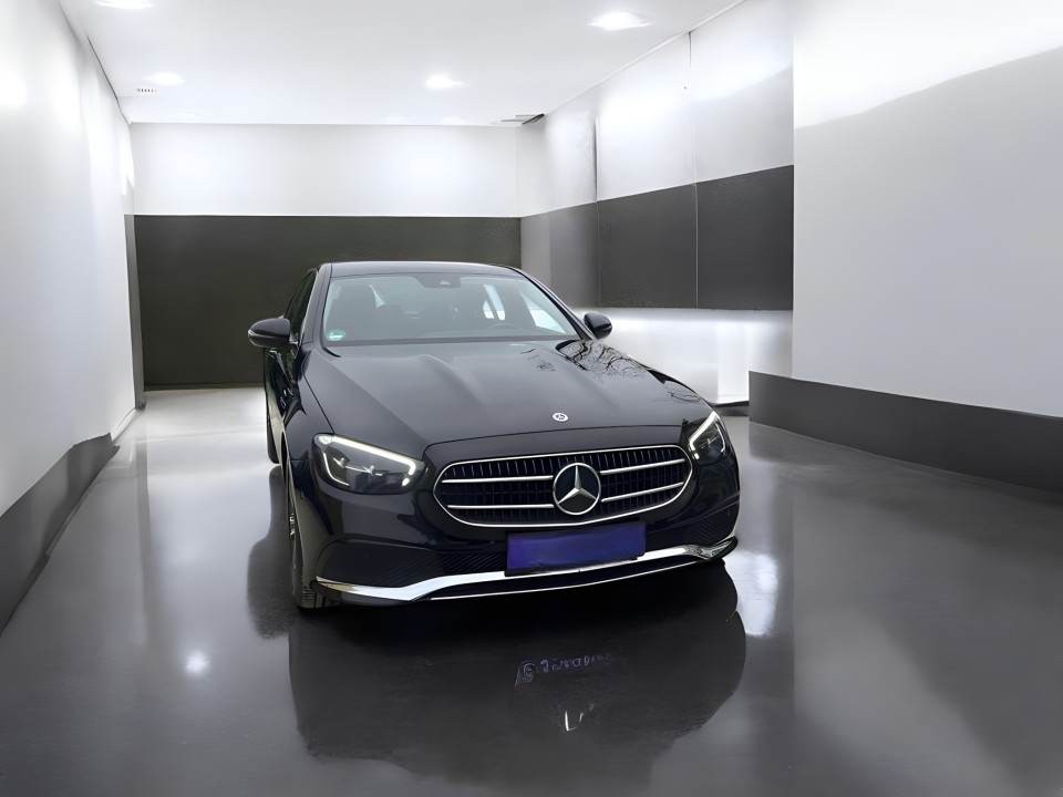 Mercedes-Benz E 220d 4Matic Avantgarde (1)