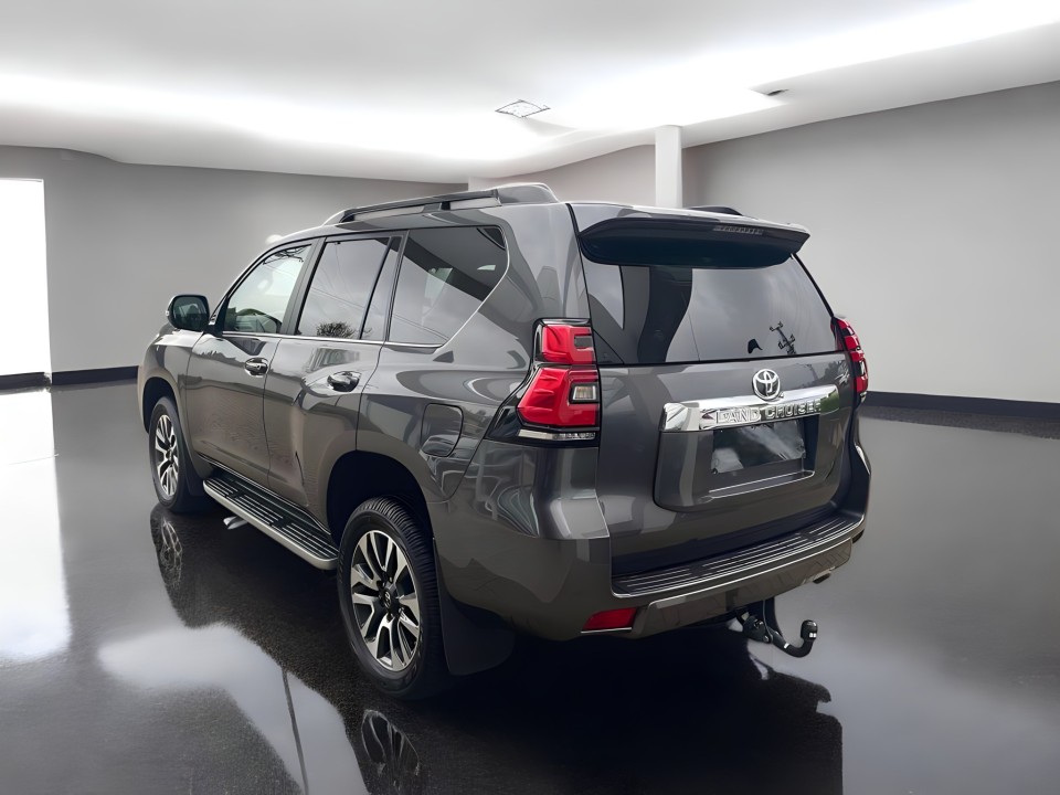 Toyota Land Cruiser (5)