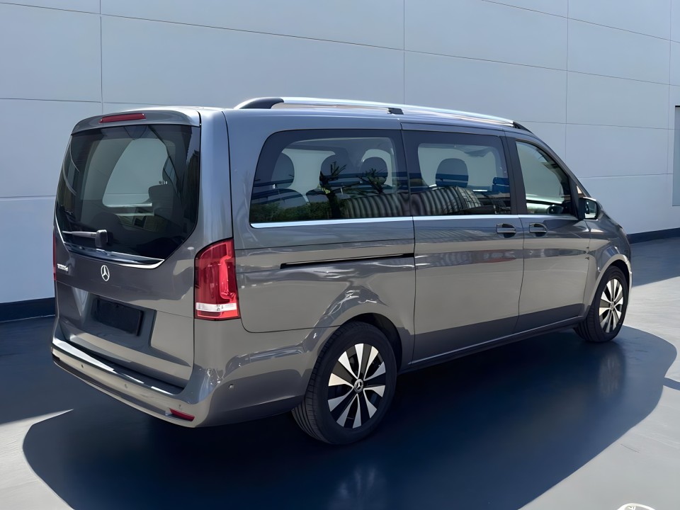 Mercedes-Benz V 300d (3)