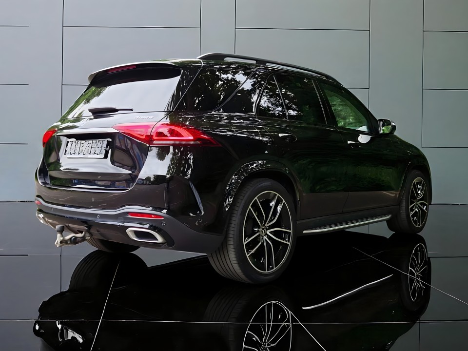 Mercedes-Benz GLE 350e 4MATIC AMG (5)