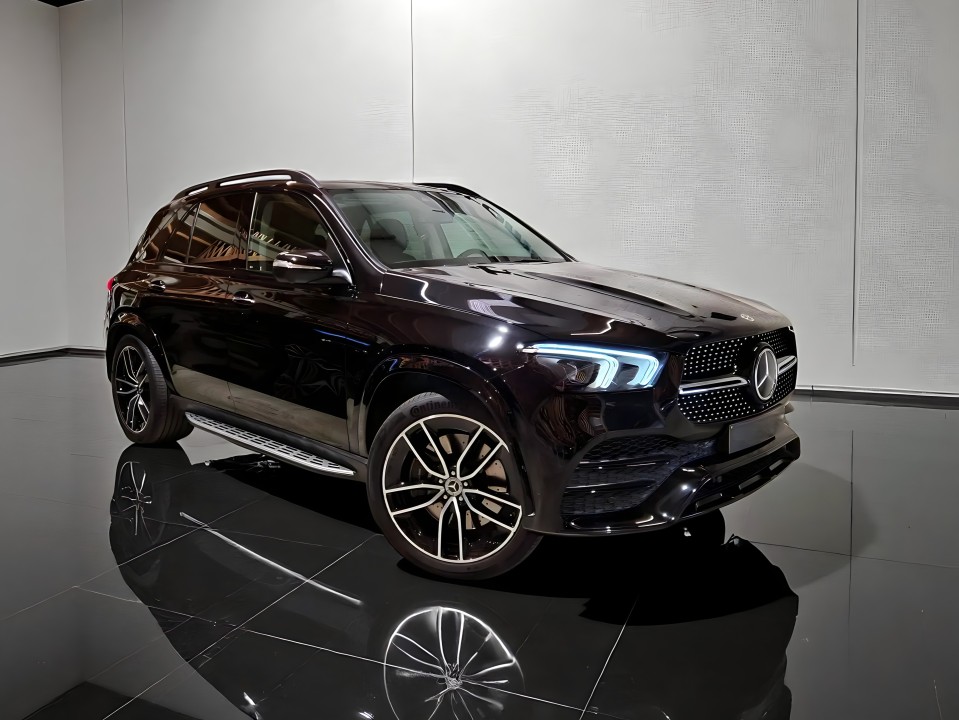 Mercedes-Benz GLE 350e 4MATIC AMG (2)