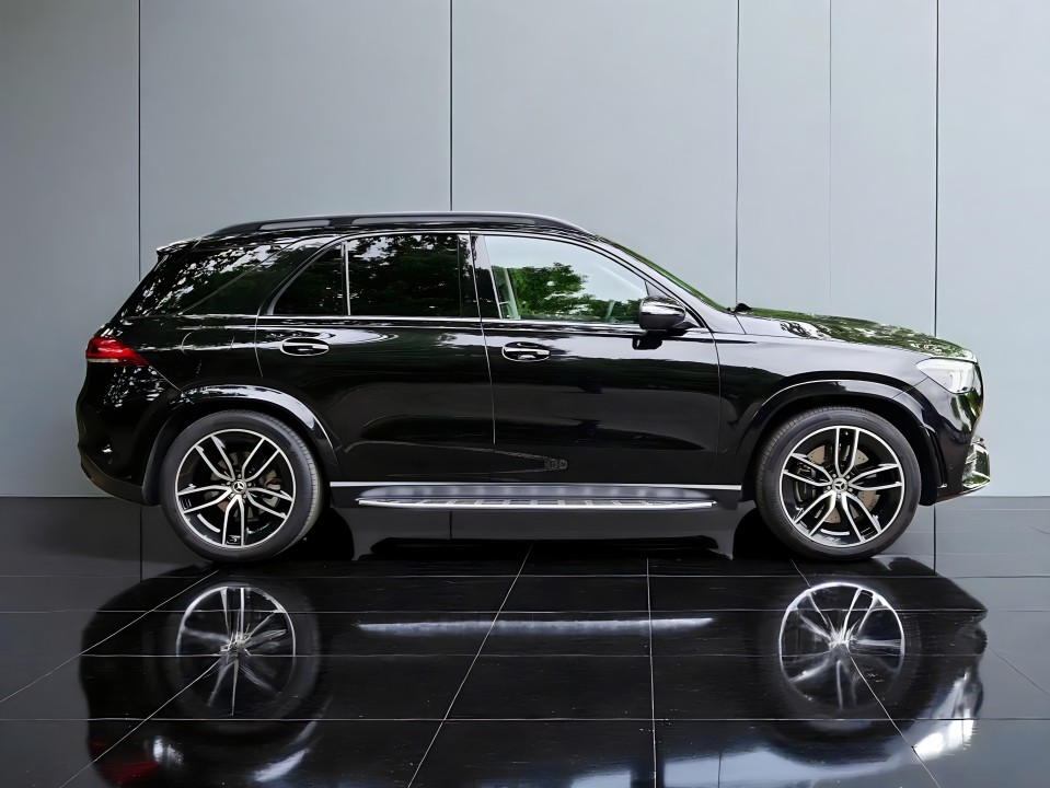 Mercedes-Benz GLE 350e 4MATIC AMG (4)