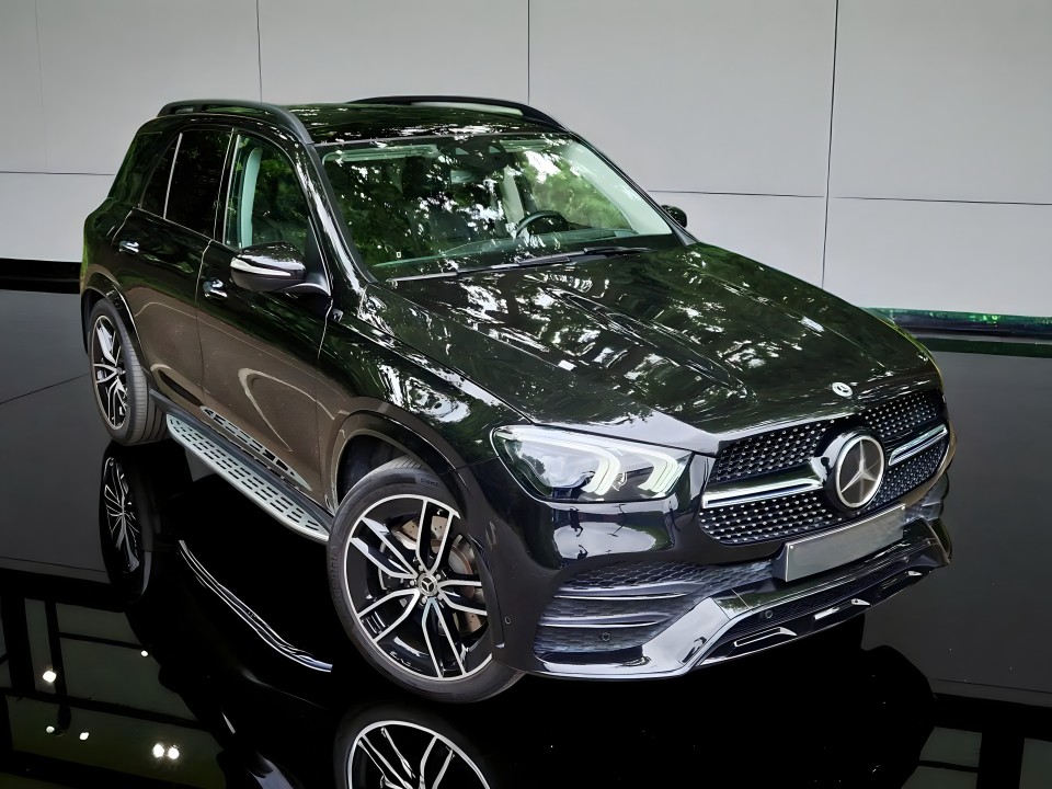 Mercedes-Benz GLE 350e 4MATIC AMG (3)