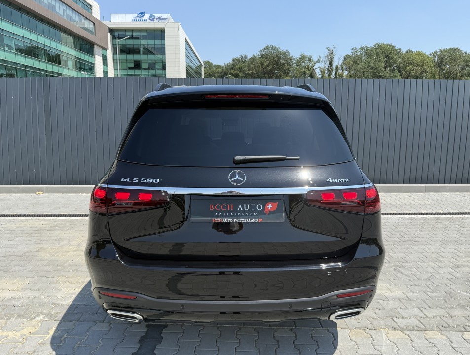 Mercedes-Benz GLS 580 4MATIC (4)