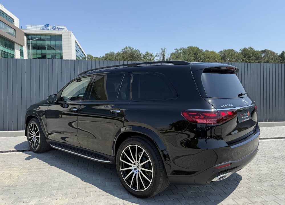 Mercedes-Benz GLS 580 4MATIC (5)