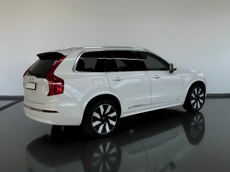 Volvo XC 90 T8 Recharge AWD Ultimate Bright (2)