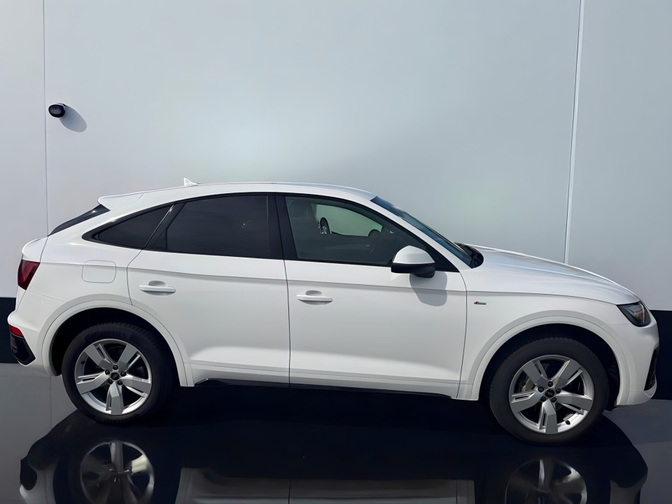 Audi Q5 Sportback 40TDI quattro S tronic (2)