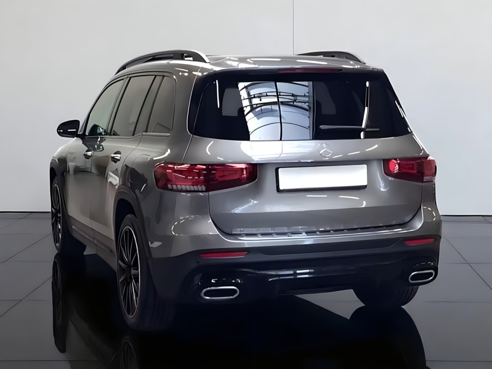 Mercedes-Benz GLB 220d 4MATIC AMG (3)