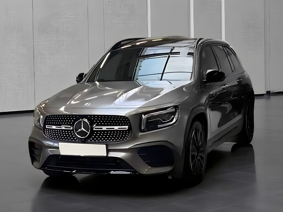Mercedes-Benz GLB 220d 4MATIC AMG (5)