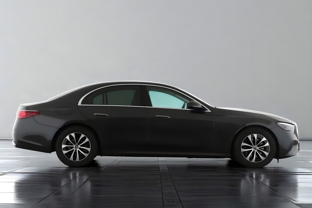 Mercedes-Benz E 220d Avantgarde (2)