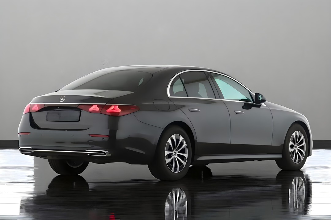 Mercedes-Benz E 220d Avantgarde (3)