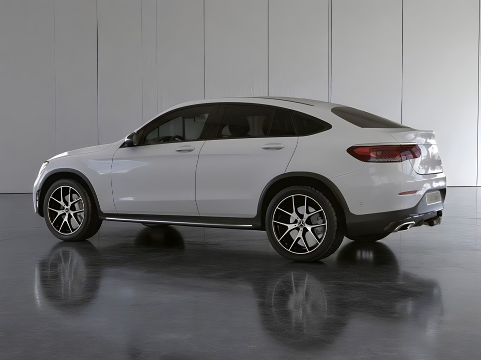 Mercedes-Benz GLC Coupe 300e 4MATIC AMG (4)