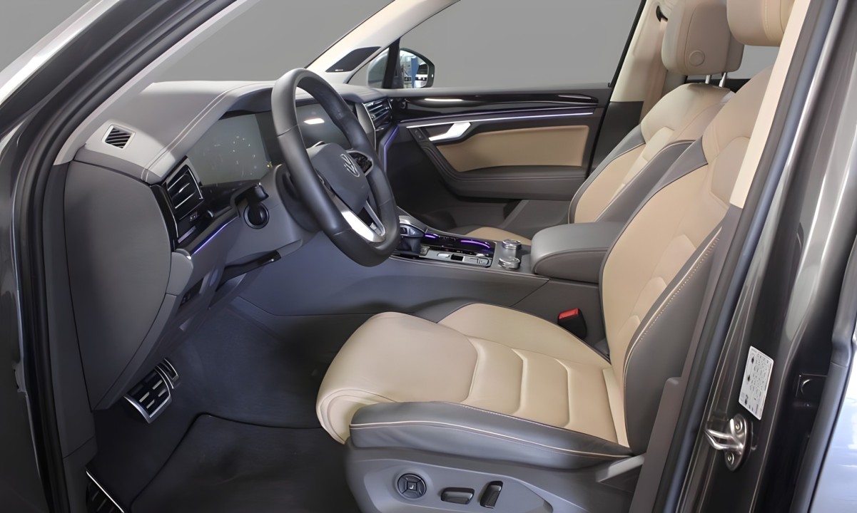 Volkswagen Touareg 3.0TDI R-Line (5)