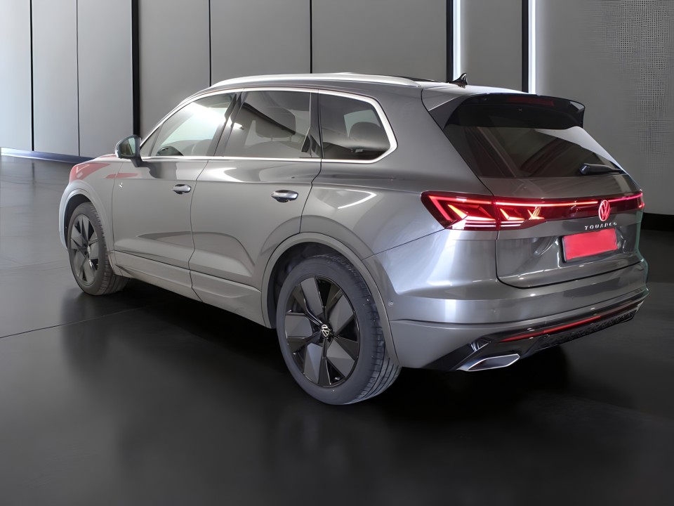Volkswagen Touareg 3.0TDI R-Line (3)