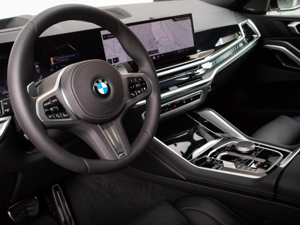 BMW X6 xDrive30d M-Sport facelift 2023 - foto 10