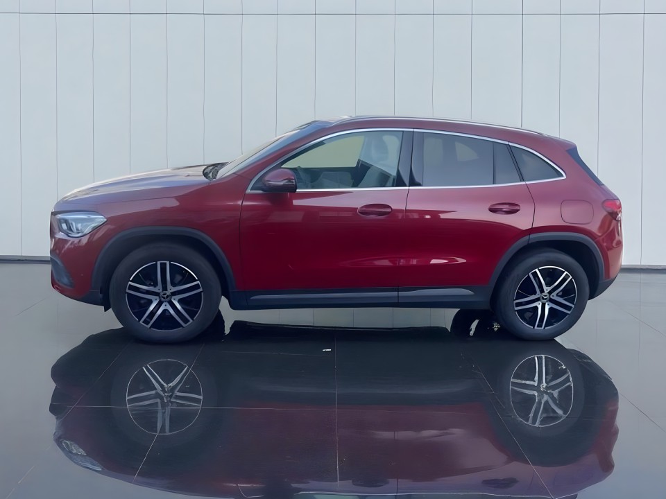 Mercedes-Benz GLA 200 (5)