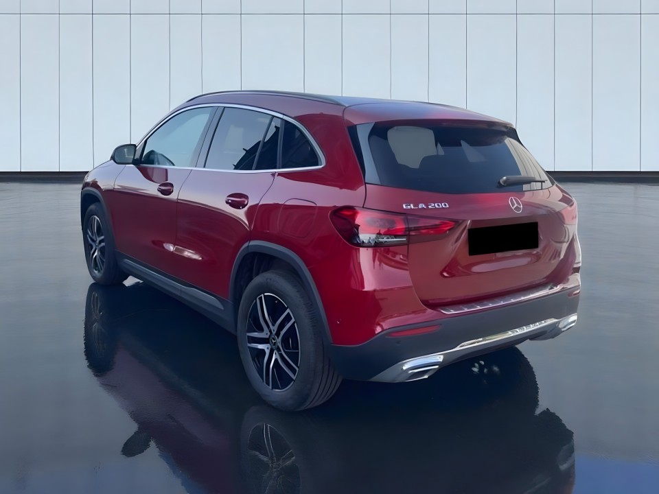 Mercedes-Benz GLA 200 (4)