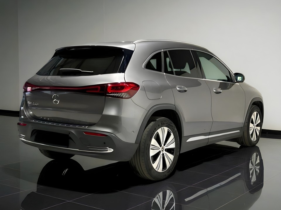 Mercedes-Benz EQA 250 Sport Plus (4)