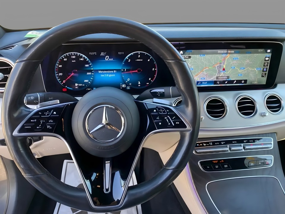 Mercedes-Benz E 220d (5)