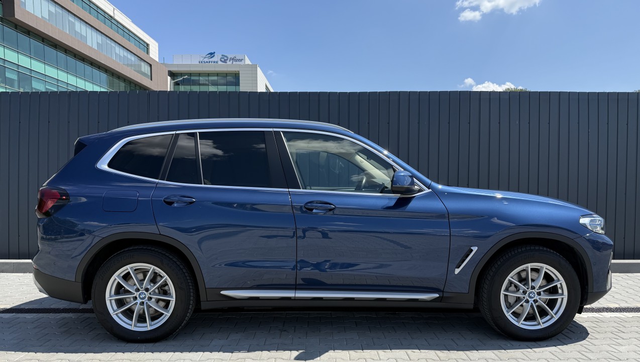 BMW X3 xDrive30e (2)