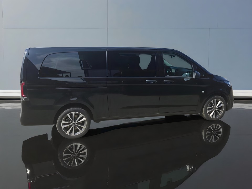 Mercedes-Benz Vito Tourer PRO 116CDI Extralong (2)