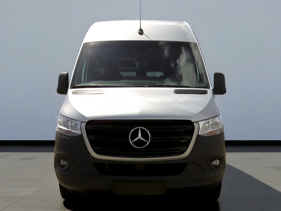 Mercedes-Benz Sprinter Tourer 317CDI (2)