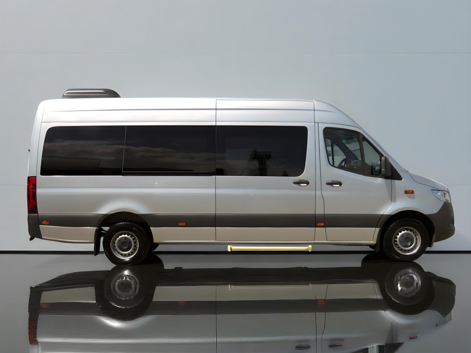 Mercedes-Benz Sprinter Tourer 317CDI (3)