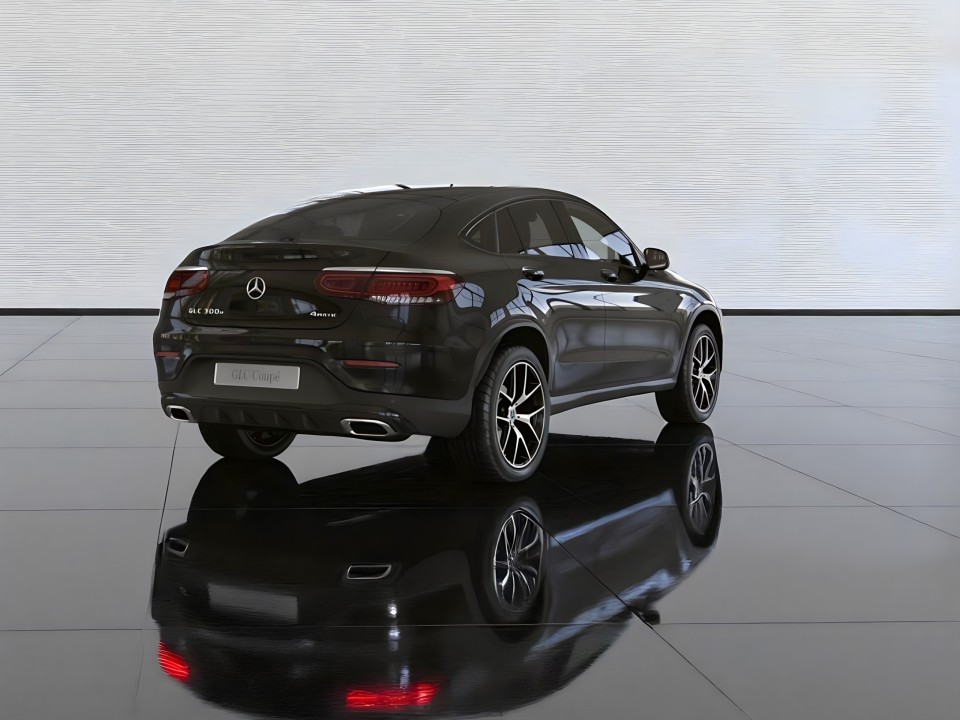 Mercedes-Benz GLC Coupe 300e 4MATIC AMG Line (4)