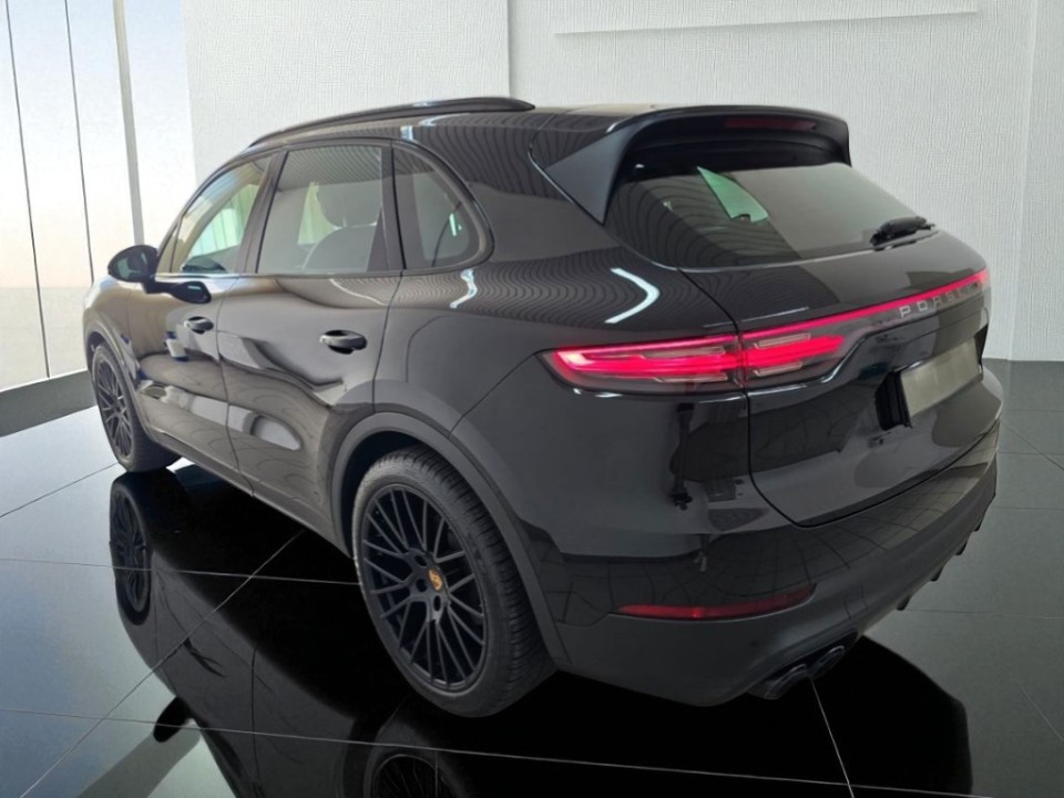 Porsche Cayenne (2)
