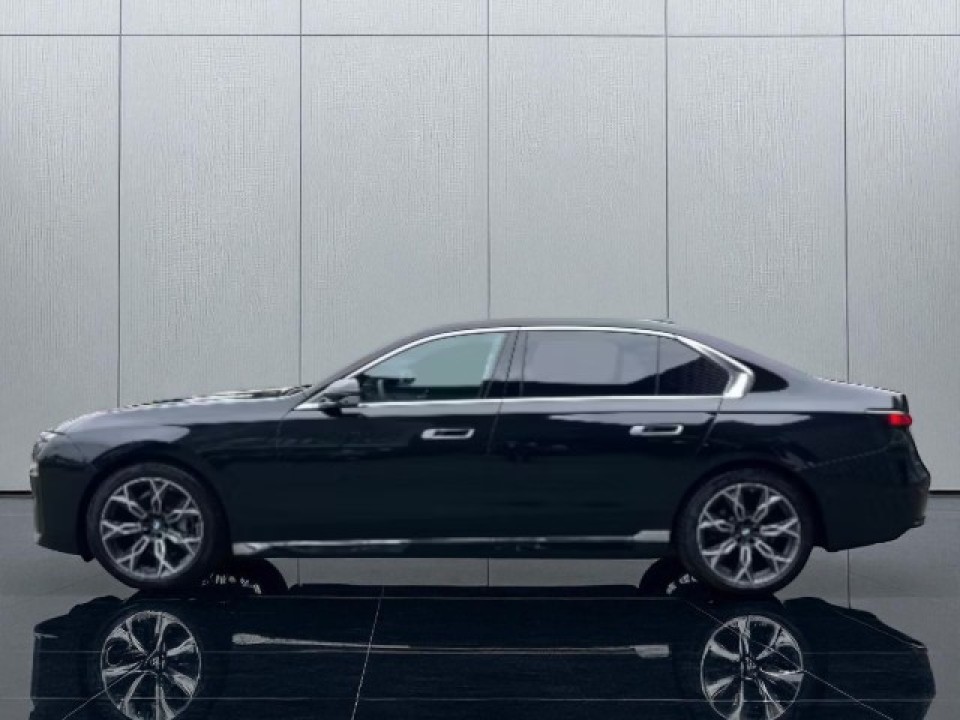 BMW Seria 7 740d xDrive (3)