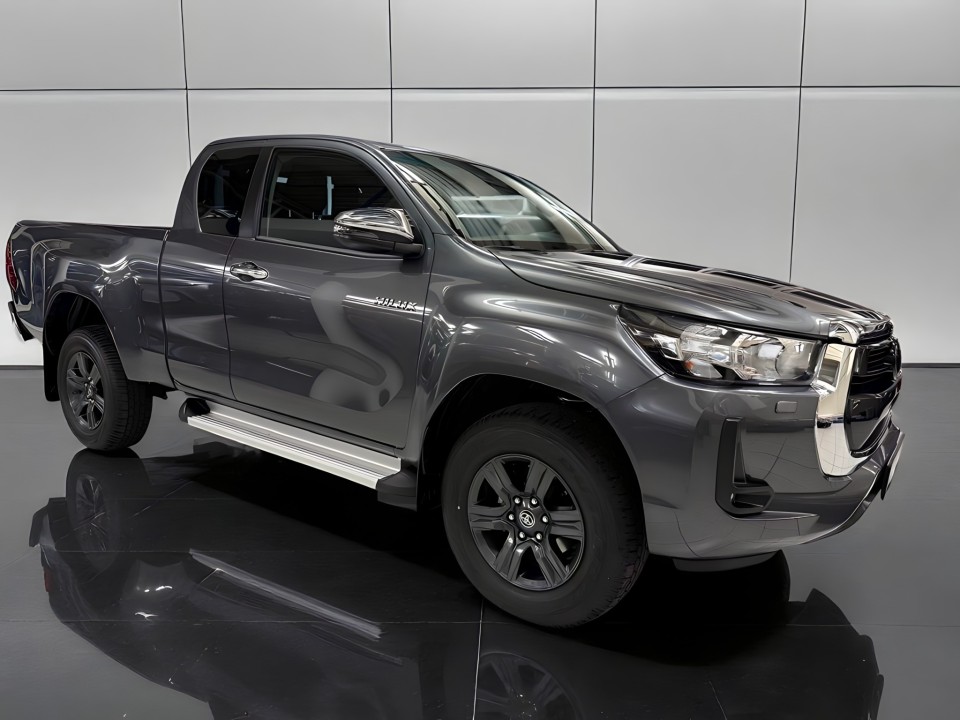 Toyota Hilux ExtraCab 2.4D AT Comfort (3)