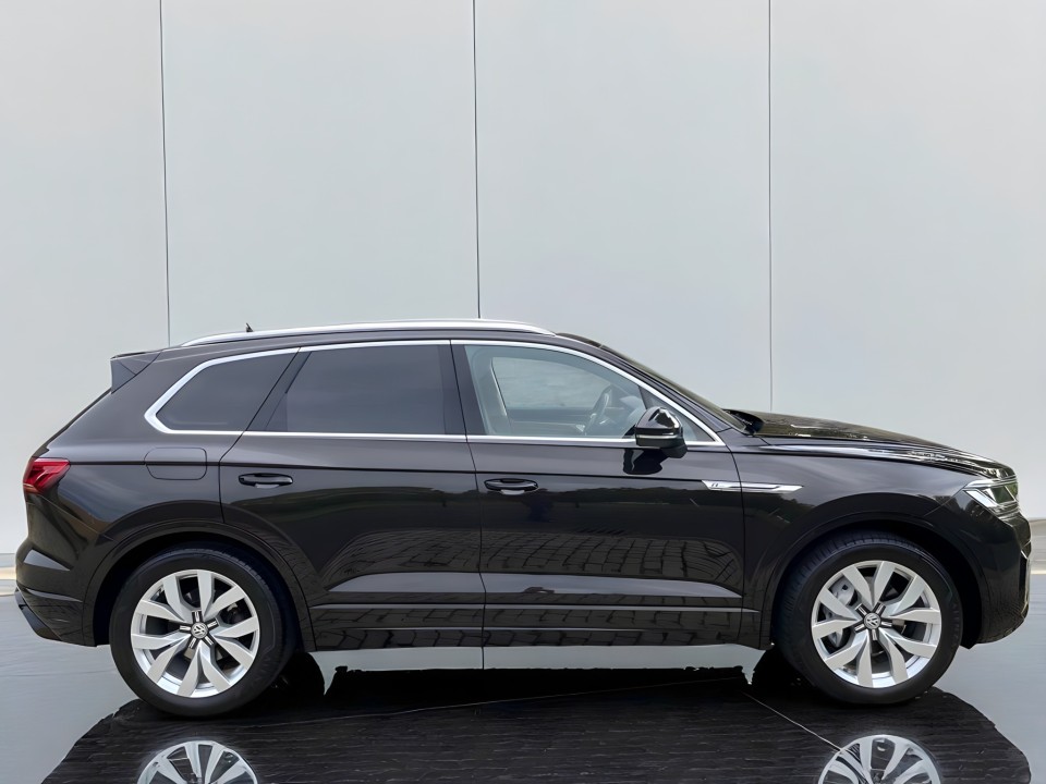 Volkswagen Touareg V6 TDI R-Line (2)