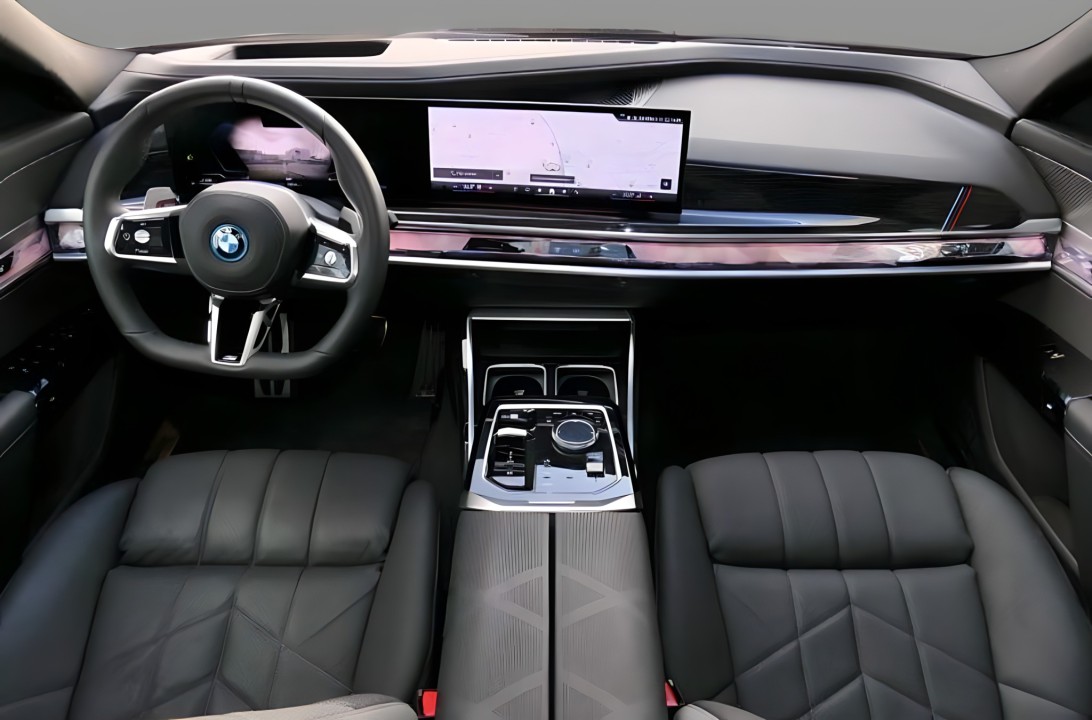 BMW Seria 7 750e xDrive (4)