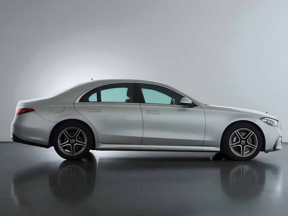 Mercedes-Benz S 350d 4MATIC AMG Line (2)