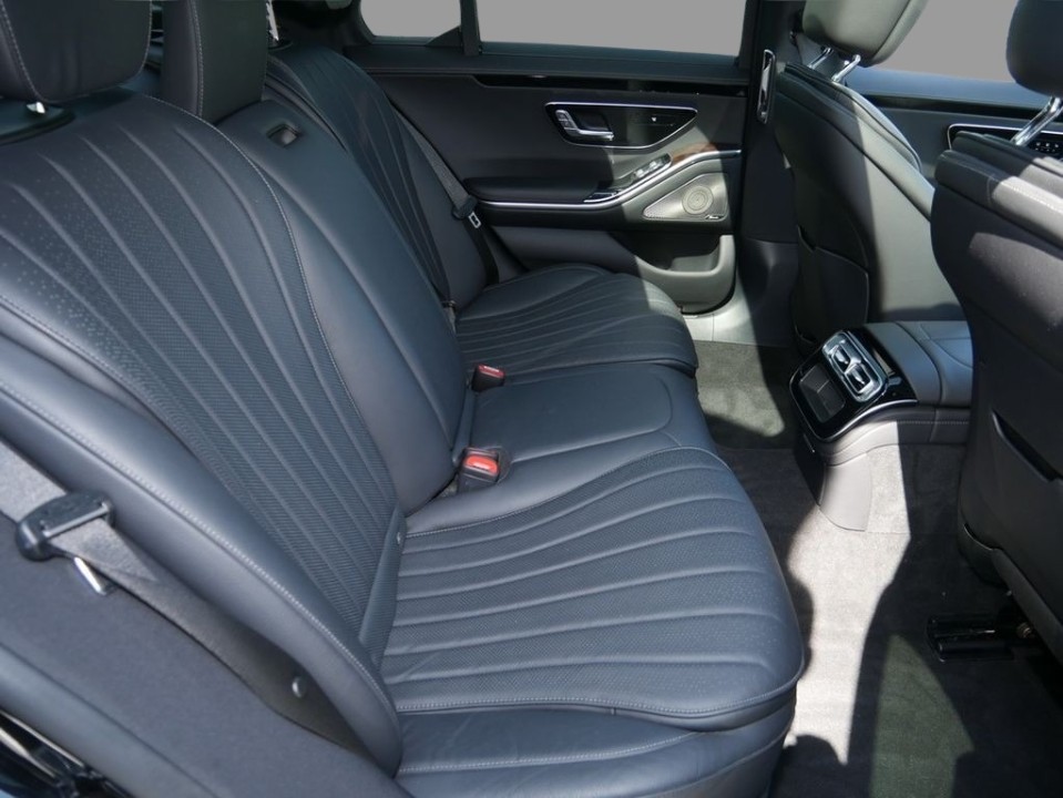 Mercedes-Benz S 400d 4MATIC AMG Line (5)