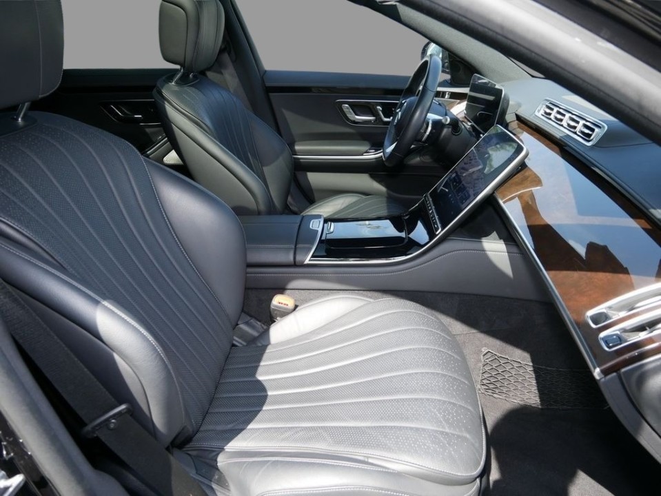 Mercedes-Benz S 400d 4MATIC AMG Line (4)