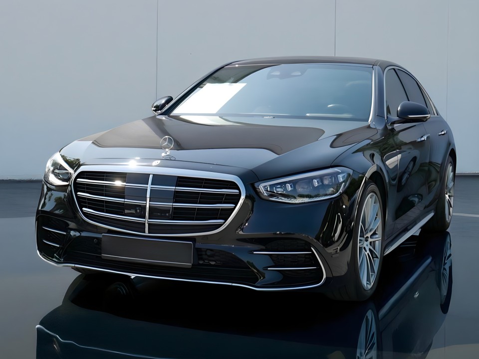 Mercedes-Benz S 400d 4MATIC AMG Line (2)