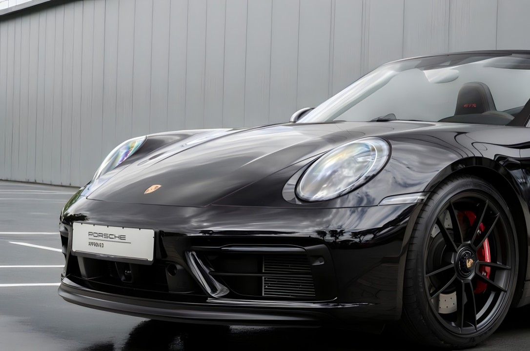 Porsche 911 Carrera 4 GTS Cabrio (5)