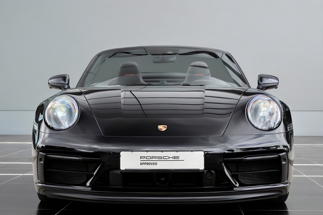 Porsche 911 Carrera 4 GTS Cabrio (2)