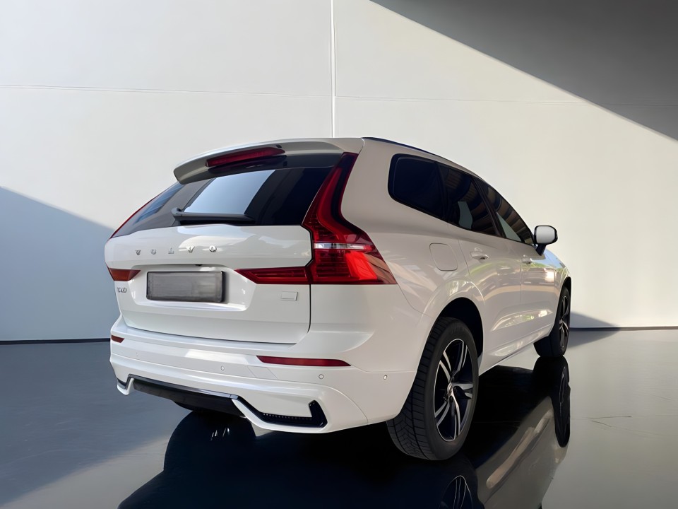 Volvo XC 60 T8 Recharge AWD R-Design (2)