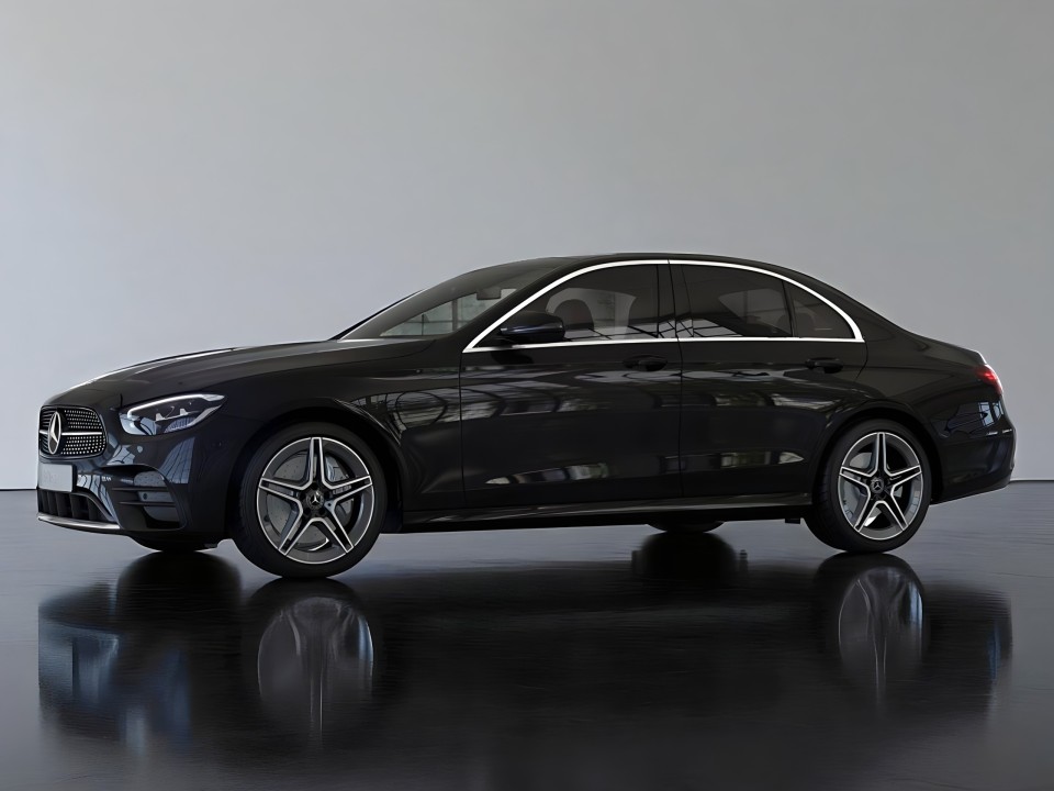 Mercedes-Benz E 300e 4MATIC AMG Line (5)